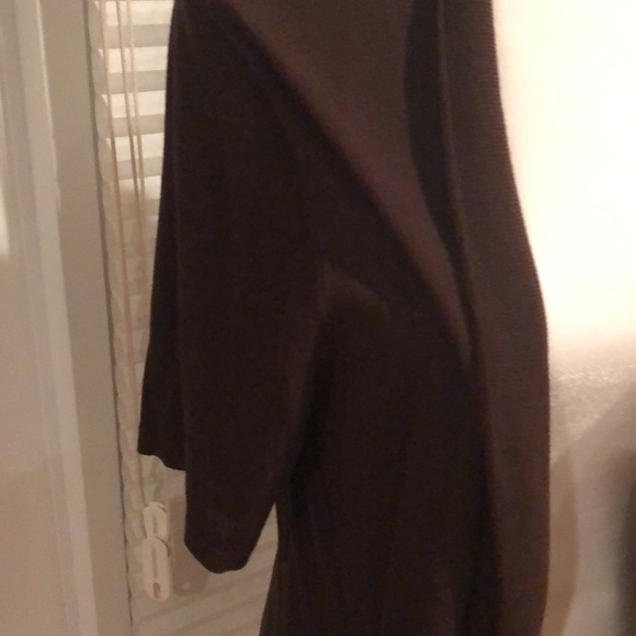 🩷3/$15 Brown short sleeve sweater - Picture 3 of 5